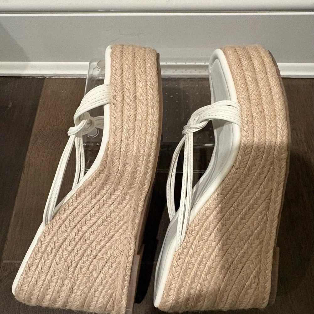 8.5‎ Chic White Platform Sandals